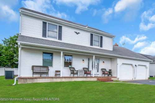 6 Diane Dr, Bricktown NJ  08724-4367 exterior