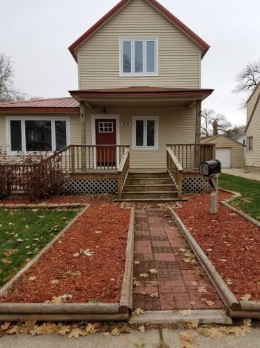 518 7th St, Willmar MN  56201-2634 exterior