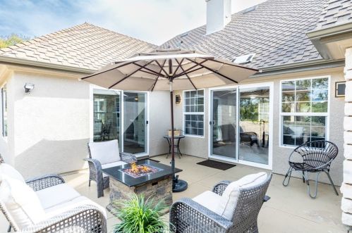 245 Plancha Way, Pismo Beach CA  93420-4611 exterior