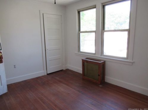 68 Raymond St, United States Coast Guard Ac CT  06320-3816 exterior