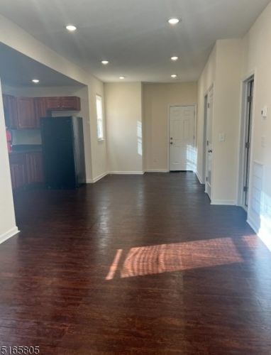 52 Arverne Ter, Irvington NJ  07111-3814 exterior