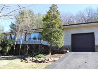 3848 Ridgeline Dr, Kingsport, TN 37664-3933