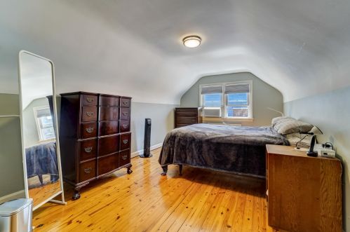 656 Avenue A, Bayonne NJ  07002-1801 exterior