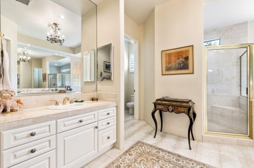 824 Avenida Palmas, Palm Springs CA  92262-5708 exterior