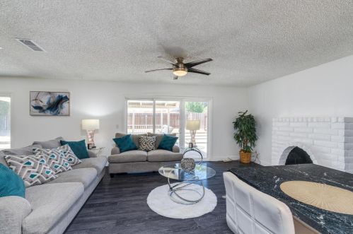 4093 Alta Lorraine Way, North Highlands, CA 95660-4458