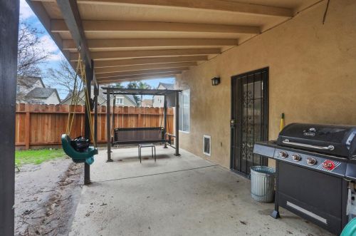 1804 Elleby Ct, Modesto CA  95355-8658 exterior