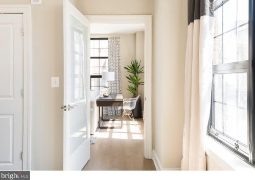 218-26 Arch St, Philadelphia PA  19106-4512 exterior