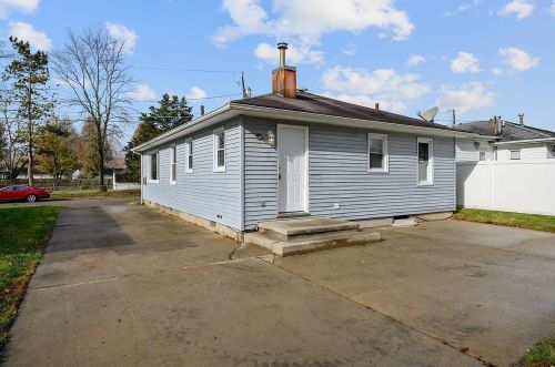 387 Pike St, South Lebanon, OH 45065-1351