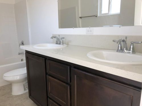 919 Southgate Dr, Bakersfield CA  93304-5150 exterior
