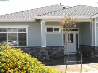 1287 Cypress Rd, Oakley, CA 94561-2058