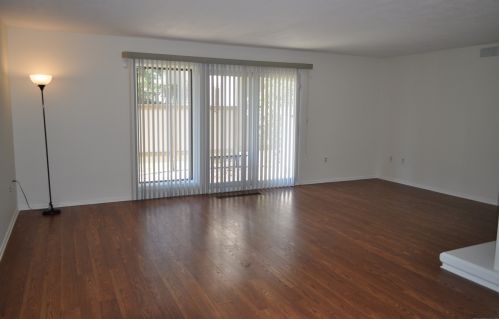 54 Great Meadow Ln, Farmington CT  06032-8006 exterior
