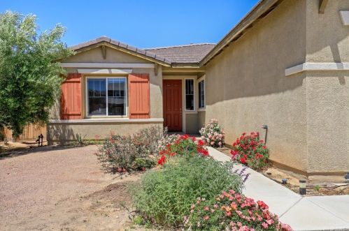 11894 Tiffany St, Victorville, CA 92392-0470