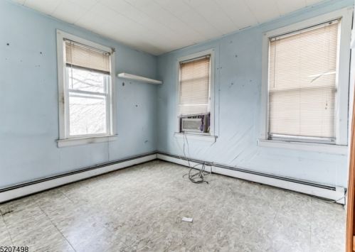 105 Brinkerhoff St, Ridgefield Park NJ  07660-1905 exterior