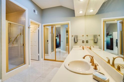 2082 Stonefield Ln, Santa Rosa CA  95403-0951 exterior