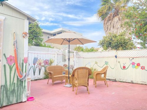 2329 Clinton Ave, Richmond CA 94804-1415 exterior