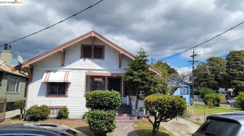 5630 16th St, Oakland, CA 94621-4304
