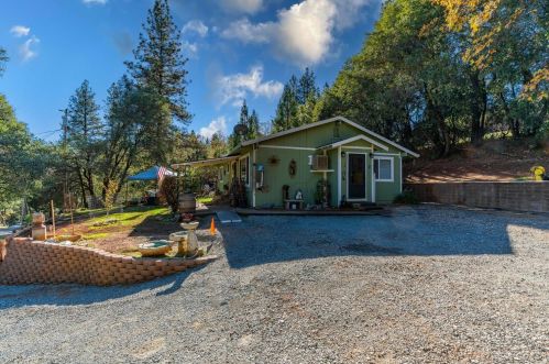 14011 Hilltop Rd, Pine Grove, CA 95665-9809