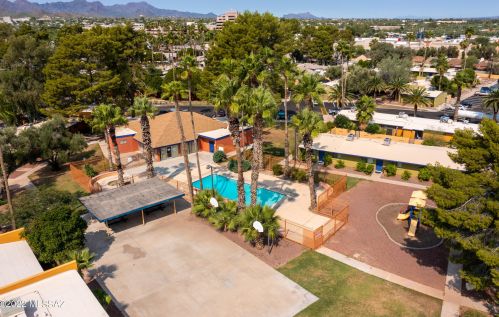 350 Silverbell Rd, Tucson AZ  85745-2639 exterior