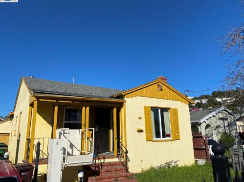 2439 89th Ave, Oakland, CA 94605-3929