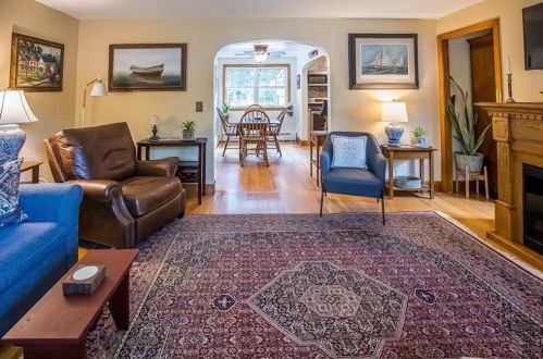 17 Barden Ln, Warren RI  02885-3607 exterior