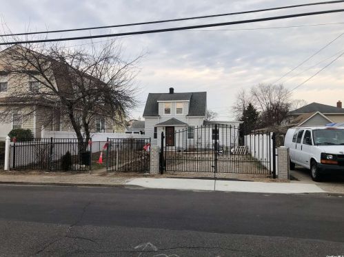176 Biltmore Ave, Floral Park, NY 11003-1513
