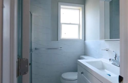 21 Terrace Ave, Mount Vernon NY  10550-1814 exterior