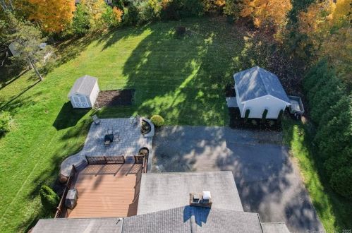 15 Amherst Dr, Cheshire, CT 06410-1606