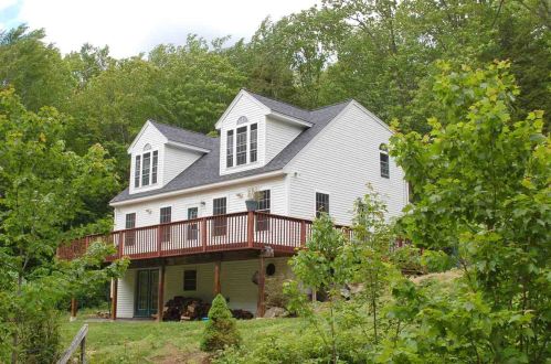 61 Thorndike Rd, Weare NH  03281-4549 exterior