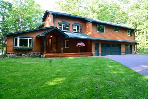 9734 Kaubashine Rd, Hazelhurst WI  54531-9741 exterior