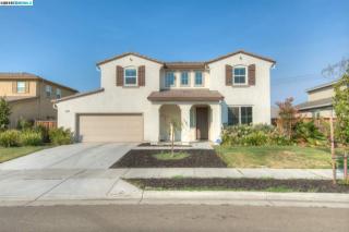 1360 Maple Dr, Oakley, CA 94561-3524