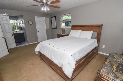 302 Keeneland Dr, Newport KY  41075-4071 exterior