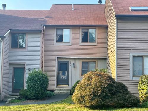 151 Greenwoods Ln, East Windsor, CT 06088-9602