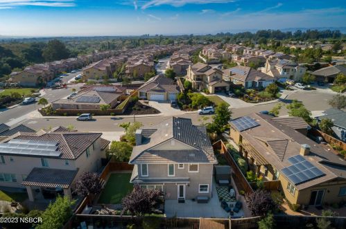 622 Wildflower Dr, Santa Maria CA  93455-6099 exterior