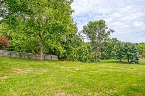 332 Blackhawk Rd, Beaver Falls PA  15010-1406 exterior