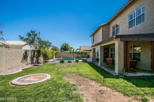 1434 Spur Ave, Gilbert AZ  85296-1946 exterior