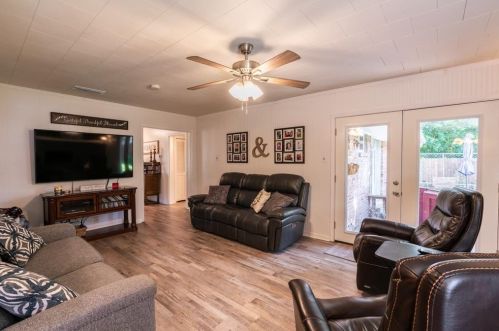 906 Lakewood St, Greenville TX  75401-2144 exterior