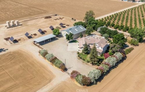 15414 Cuda Dr, Bakersfield CA  93307-9279 exterior