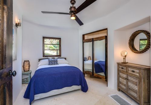 400 Camino Alturas, Palm Springs CA  92264-8996 exterior