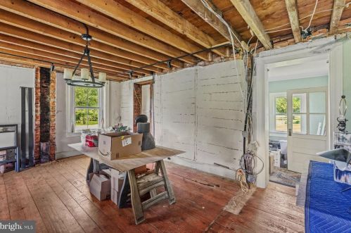 1711 Canal Ln, Upper Black Eddy PA  18972-9755 exterior