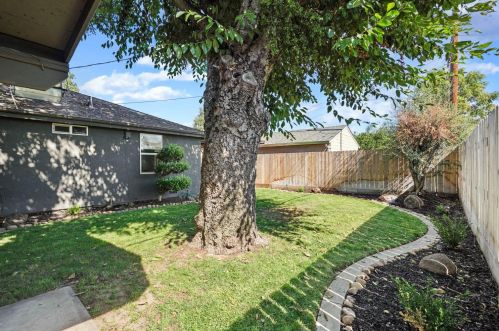 520 Falls Ave, Lodi CA  95240-1018 exterior