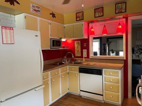 1705 Neshannock Blvd, New Castle PA  16105-2480 exterior