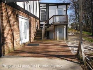 1531 Robin Hood Ln, Johnson City TN  37604-3702 exterior