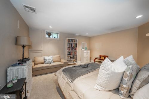 825 Bryn Mawr Ave, Newtown Square PA  19073-4333 exterior