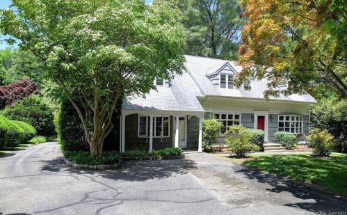 239 Rocks Rd, Norwalk CT  06851-1117 exterior