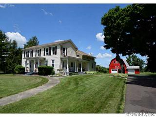 7034 Chili Riga Center Rd, Clifton, NY 14428-9506