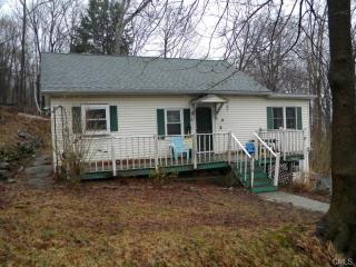 4 Philipse Rd, Kent Lakes, NY 10512-4959