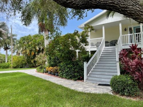 2402 8th Ave, Saint James City, FL 33956-2119