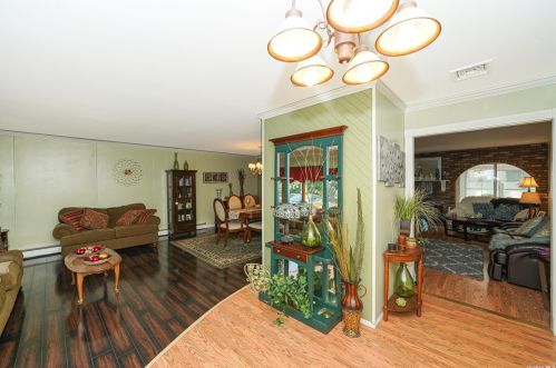 4 Bradley Dr, Shoreham, NY 11786-2328