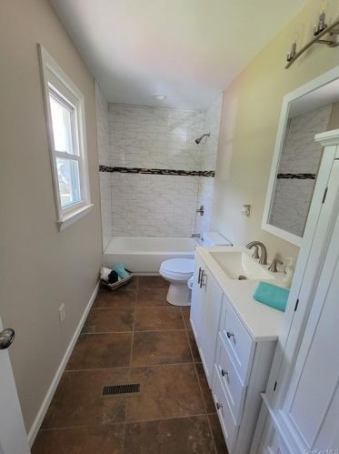 26 Tower Hill Dr, Washingtonville NY  10992-1009 exterior