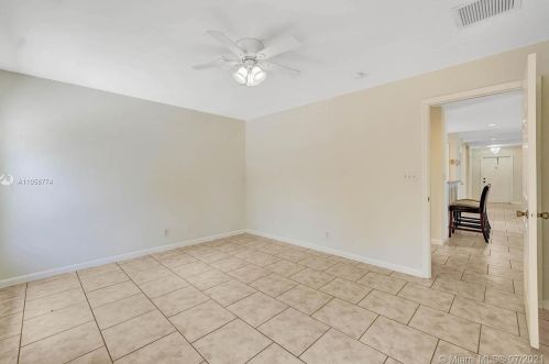 711 3rd Pl, Dania Beach FL  33004-4924 exterior